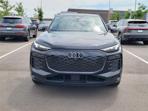 2025 Audi Q6 e-tron Premium Plus quattro