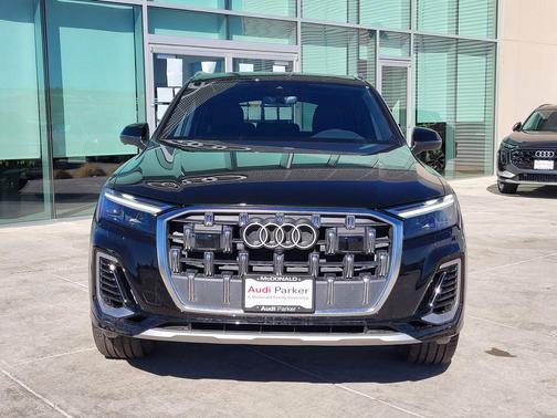 2025 Audi Q7 55 Premium