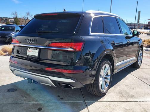 2025 Audi Q7 55 Premium