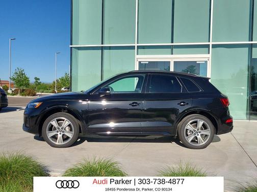 Mythos Black Metallic 2025 Audi Q5 45 S line Premium