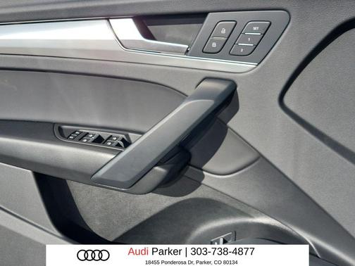 Mythos Black Metallic 2025 Audi Q5 45 S line Premium