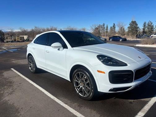 2022 Porsche Cayenne Platinum Edition