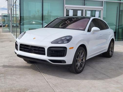 2022 Porsche Cayenne Platinum Edition