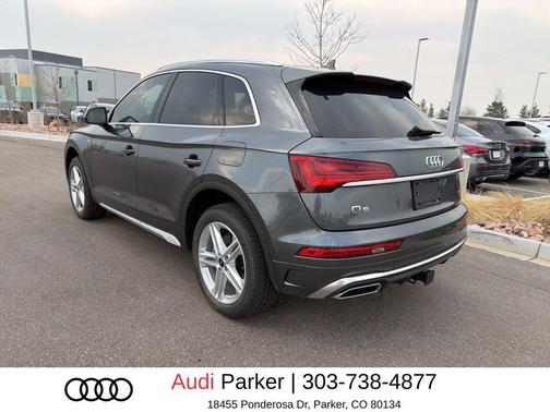 Daytona Gray Pearl Effect 2024 Audi Q5 e 55 S line Premium Plus