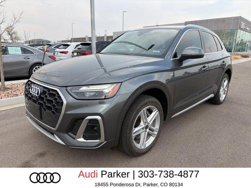 Daytona Gray Pearl Effect 2024 Audi Q5 e 55 S line Premium Plus