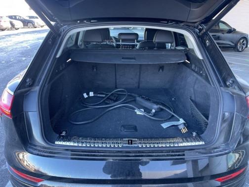 2024 Audi Q8 e-tron Premium