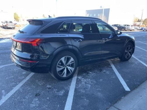 2024 Audi Q8 e-tron Premium