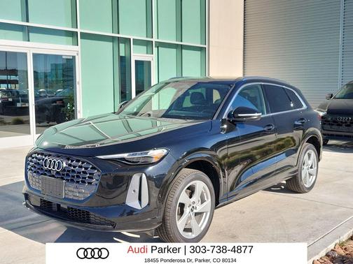 Mythos Black Metallic 2026 Audi Q5 Premium Plus TFSI quattro S tronic