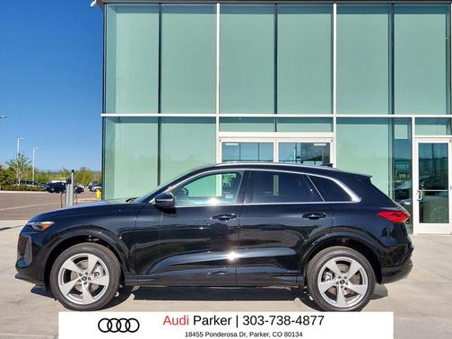 Mythos Black Metallic 2026 Audi Q5 Premium Plus TFSI quattro S tronic