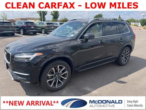 2018 Volvo XC90 T6 Momentum