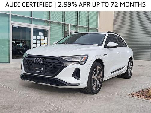 Glacier White Metallic 2024 Audi Q8 e-tron Premium