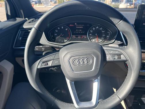 2025 Audi Q5 45 S line Premium