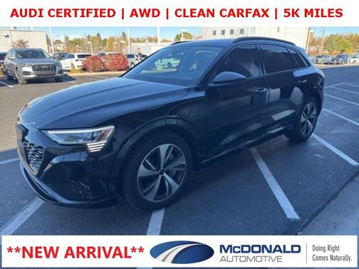 2024 Audi Q8 e-tron Premium