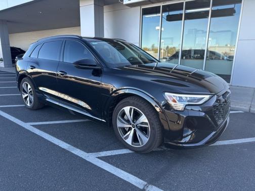 2024 Audi Q8 e-tron Premium