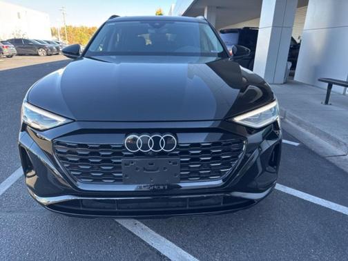 2024 Audi Q8 e-tron Premium