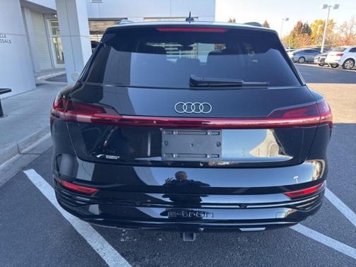 2024 Audi Q8 e-tron Premium