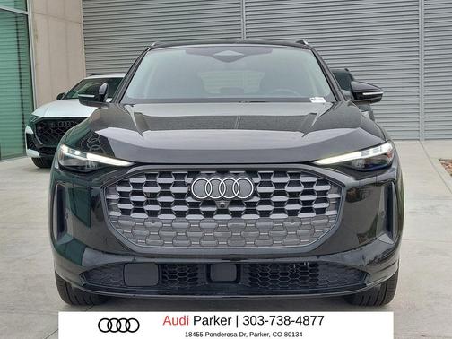 Mythos Black Metallic 2025 Audi Q5 Premium Plus TFSI quattro S tronic