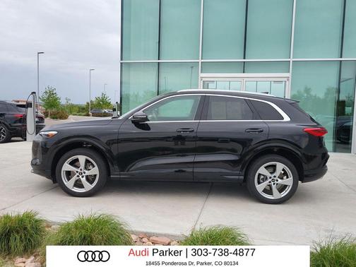 Mythos Black Metallic 2025 Audi Q5 Premium Plus TFSI quattro S tronic