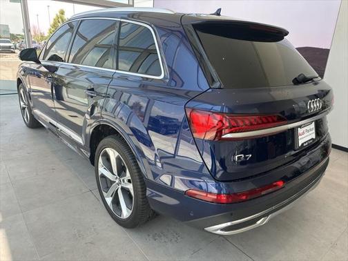 2022 Audi Q7 55 Premium Plus