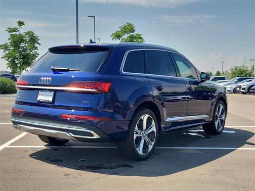 2022 Audi Q7 55 Premium Plus