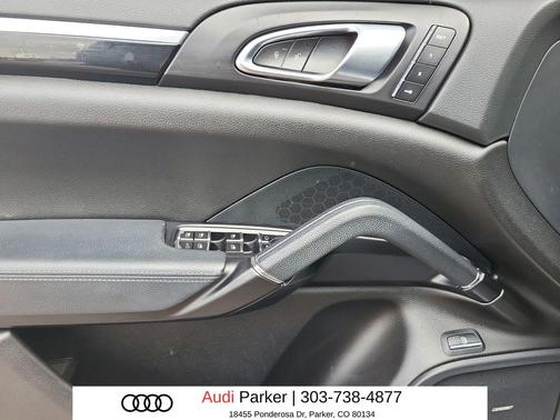 Rhodium Silver Metallic 2018 Porsche Cayenne Cayenne E-Hybrid Platinum Edition