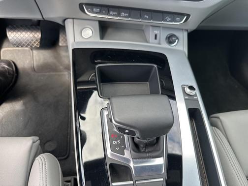 2025 Audi Q5 45 S line Premium