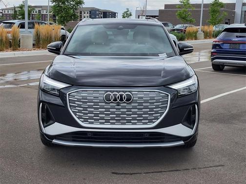 2025 Audi Q4 e-tron Premium 55 quattro