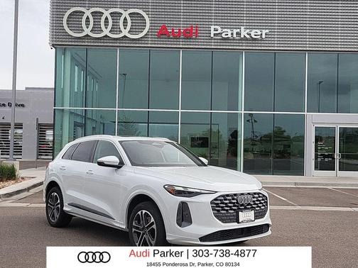Glacier White Metallic 2025 Audi Q5 Premium TFSI quattro S tronic