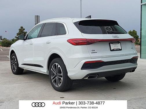 Glacier White Metallic 2025 Audi Q5 Premium TFSI quattro S tronic