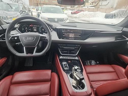 2024 Audi RS e-tron GT quattro