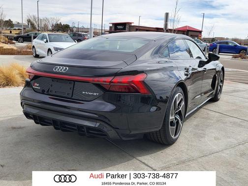 Mythos Black Metallic 2024 Audi RS e-tron GT quattro