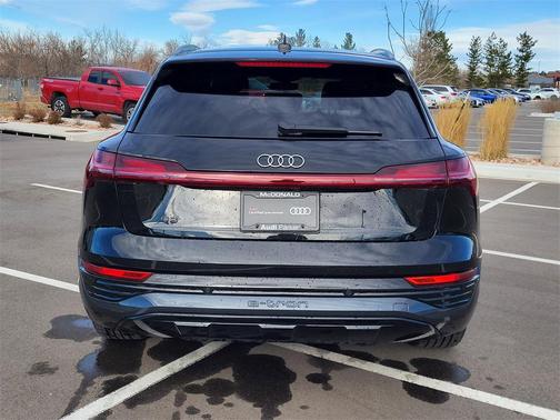 2024 Audi Q8 e-tron Premium Plus