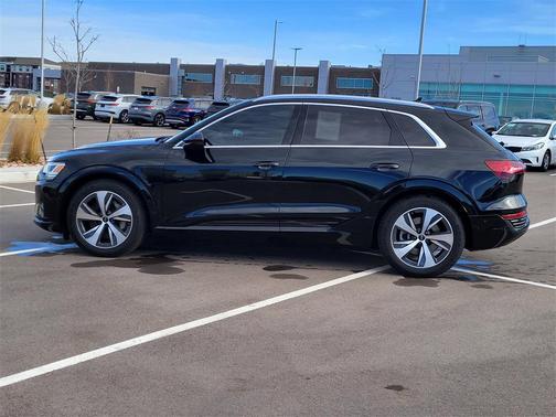 2024 Audi Q8 e-tron Premium Plus