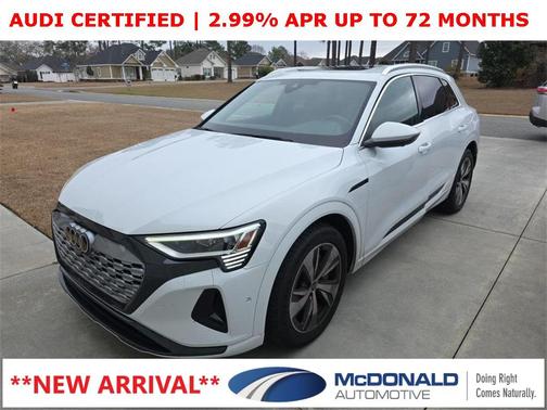 2024 Audi Q8 e-tron Premium Plus