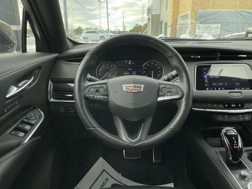 2023 Cadillac XT4 Sport