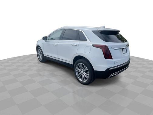 Crystal White Tricoat 2024 Cadillac XT5 AWD 4dr Premium Luxury