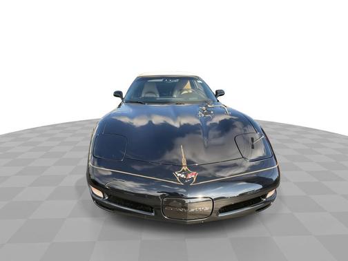 2004 Chevrolet Corvette Base