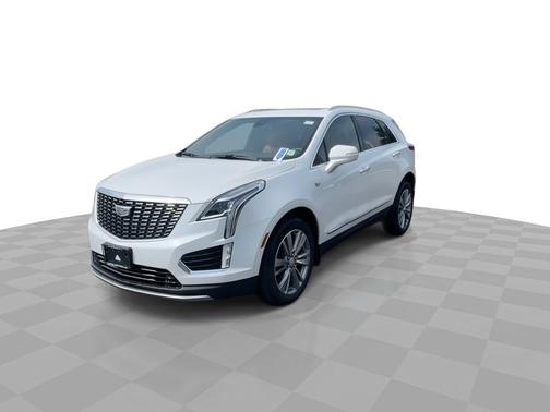 Crystal White Tricoat 2024 Cadillac XT5 AWD 4dr Premium Luxury