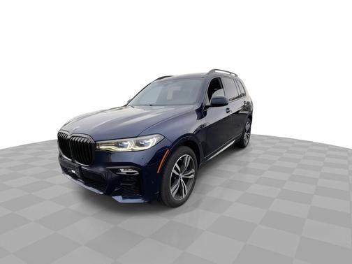 2022 BMW X7 M50i