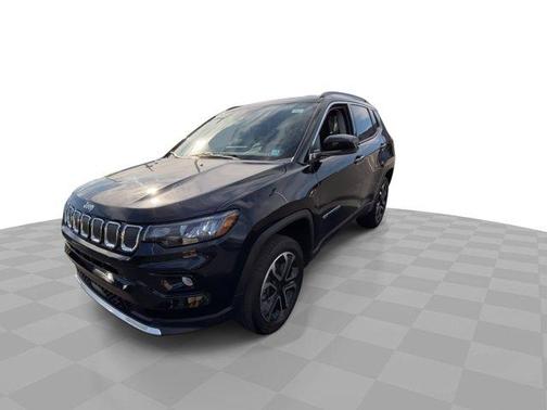 Diamond Black Crystal Pearlcoat 2022 Jeep Compass Limited 4x4