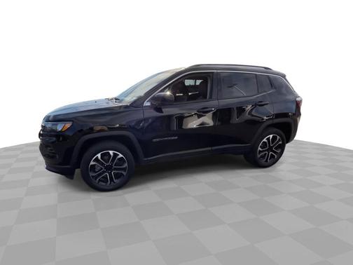 Diamond Black Crystal Pearlcoat 2022 Jeep Compass Limited 4x4