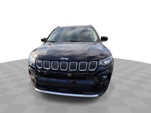 Diamond Black Crystal Pearlcoat 2022 Jeep Compass Limited 4x4