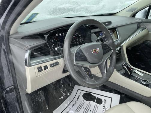 2023 Cadillac XT5 Premium Luxury