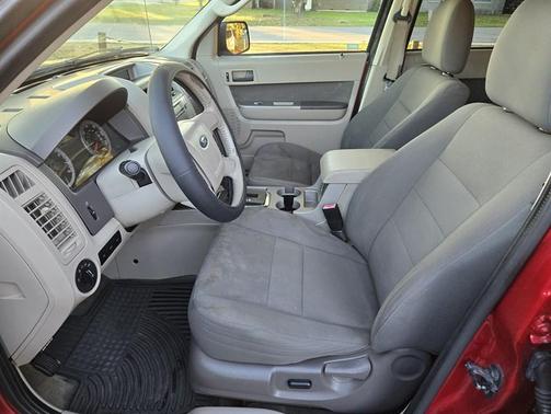 2009 Ford Escape XLT