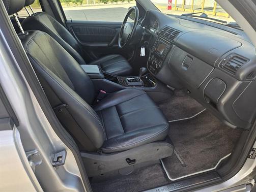 2003 Mercedes-Benz M-Class 