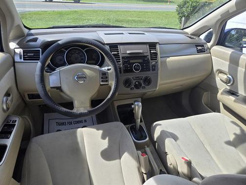 2009 Nissan Versa 1.8 S
