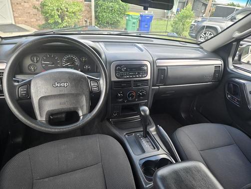 2004 Jeep Grand Cherokee Laredo