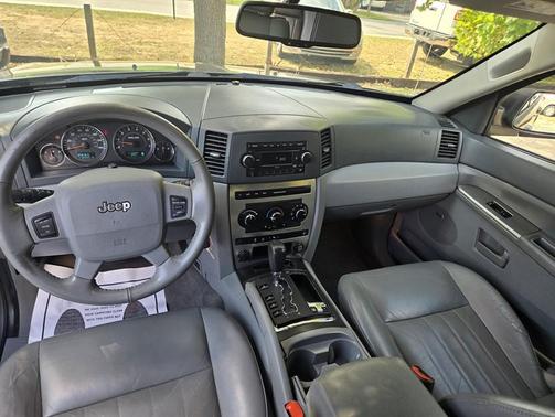 2007 Jeep Grand Cherokee Laredo