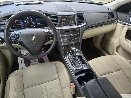 2014 Lincoln MKS Base