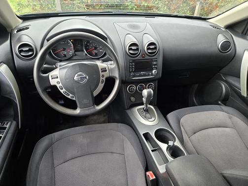 2011 Nissan Rogue SV